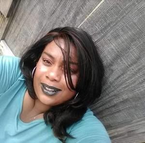 Meet your Posher, Pamela